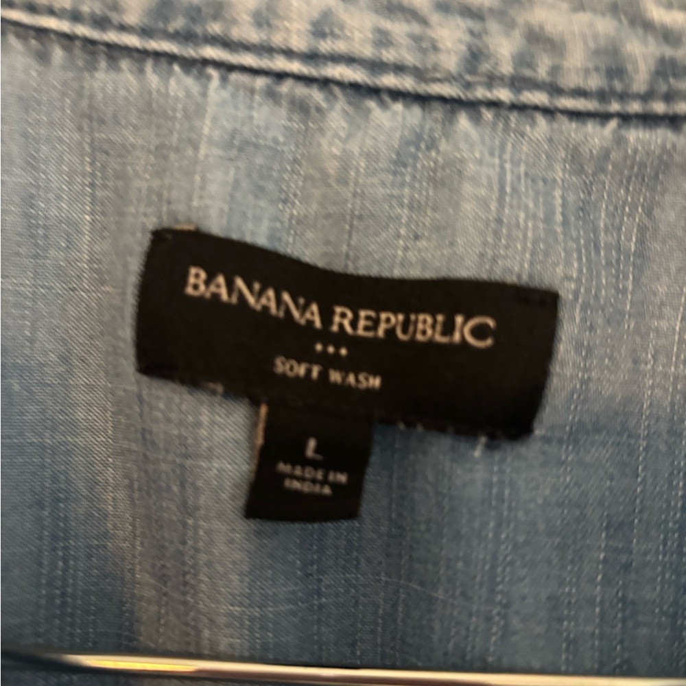 Banana Republic Light Blue Soft Wash Shirt - Picture 2 of 6